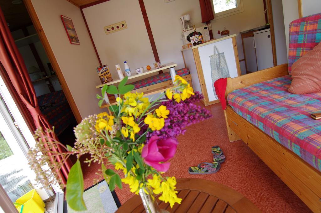 Le Clos Fleuri Hotel Médis Cameră foto